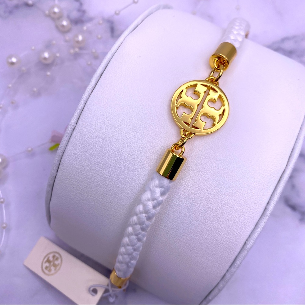 NWT Tory Burch Gold 7 in. Round Logo white Rope  Bracelet , Comes With Dust Bag